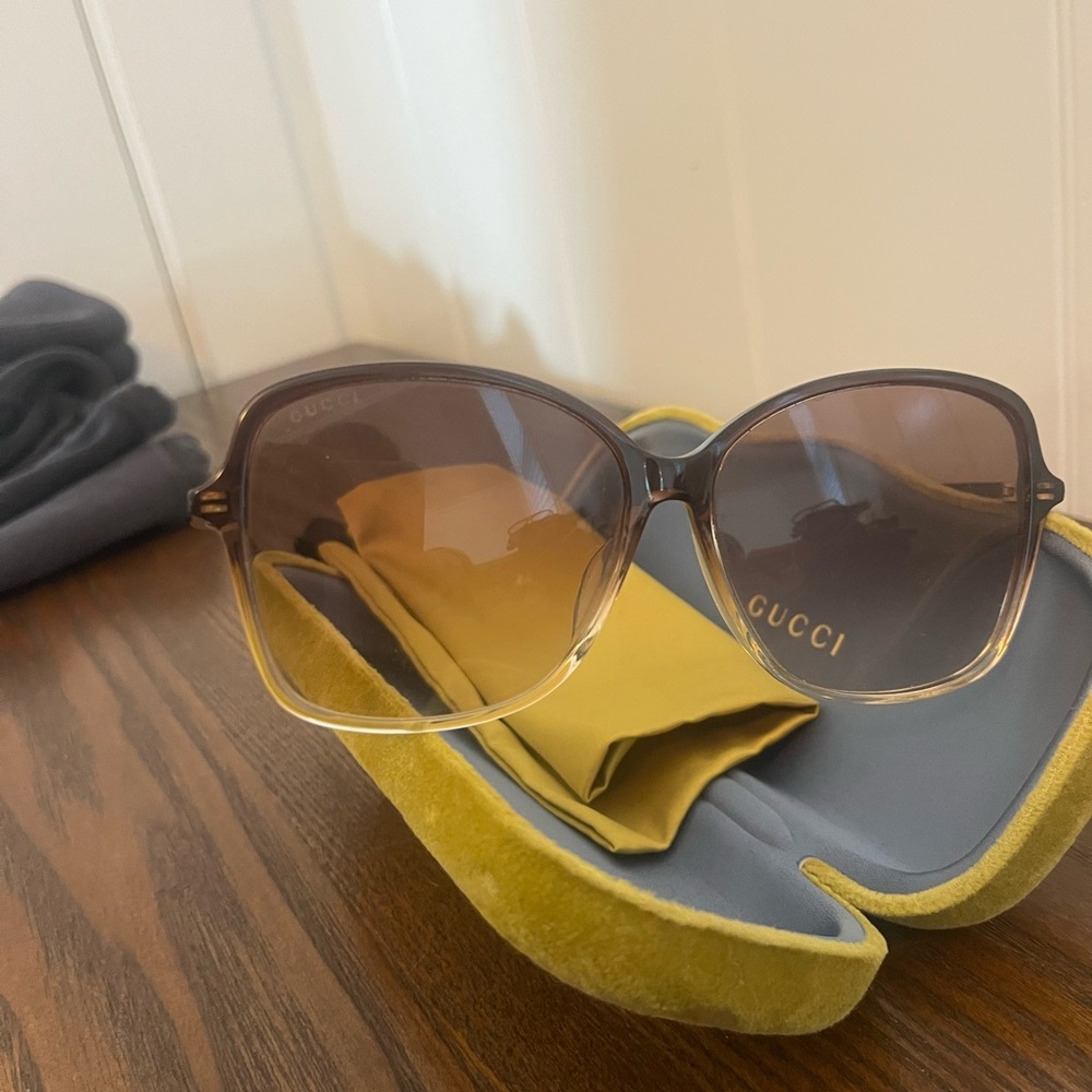 60mm Square Gucci Brown and Gold Sunglasses